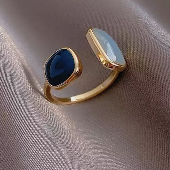 French Blue Retro Moi et Toi Gold Tone Adjustable Ring NWOT - Picture 12 of 12